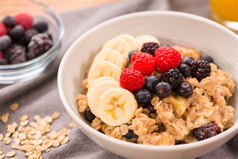 Banana Berry Oatmeal - Oats Everyday