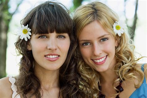 File:Portrait of two young women.jpg - Wikimedia Commons