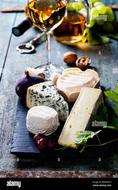 Various cheese grapes wine hi-res stock photography and images - Alamy