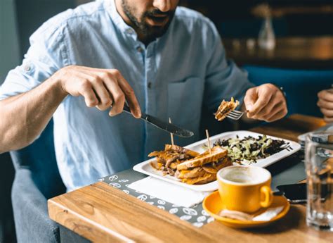 What nutritional strategies boost men’s testosterone & vitality naturally?