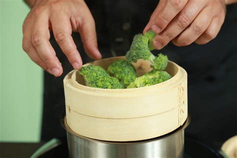 How to steam – Steaming as a basic cooking method | Yiannis Lucacos