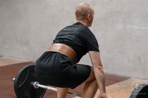 Deadlift Belt Position: Where Exactly &amp; How Tight? – Torokhtiy ...