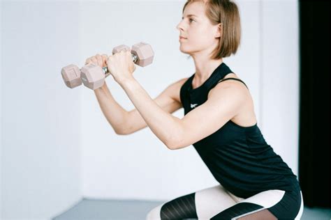 How to Do a Goblet Squat: Techniques & Benefits for Stronger Glutes