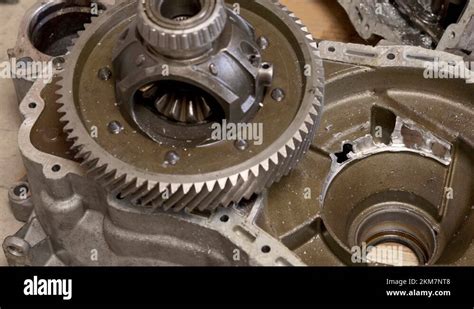 Helical teeth Stock Videos & Footage - HD and 4K Video Clips - Alamy