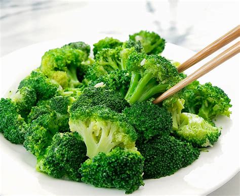 Broccoli With Garlic Sauce