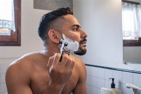 Shaving with a Knife: Expert Tips for a Close, Clean Shave - The ...