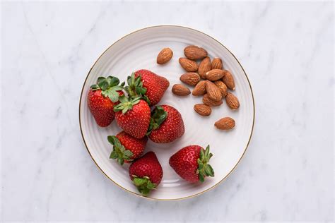 15 Healthy Snacks You Can Take to Work