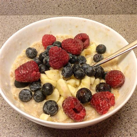 Delicious bowl of oatmeal with berries