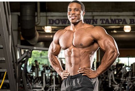 5 Reasons To Date A Bodybuilder