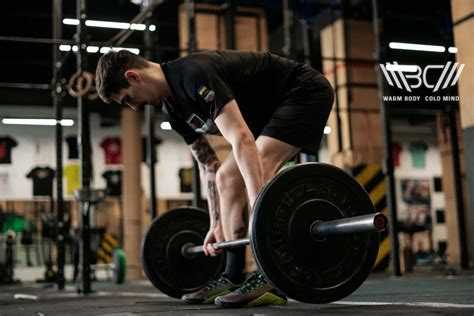 Bad Deadlift Form: 8 Common Mistakes and How to Fix Them