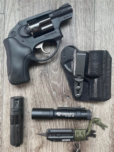 My minimalist EDC setup : r/EDC
