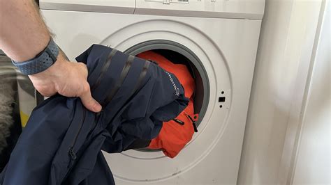 How to clean DWR jackets without ruining waterproofness?