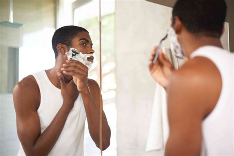 How To Treat and Prevent Razor Bumps