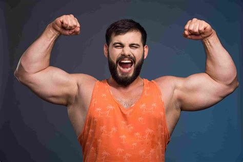 What is the optimal rep range for men primarily focused on maximizing muscle hypertrophy for their chest and triceps?