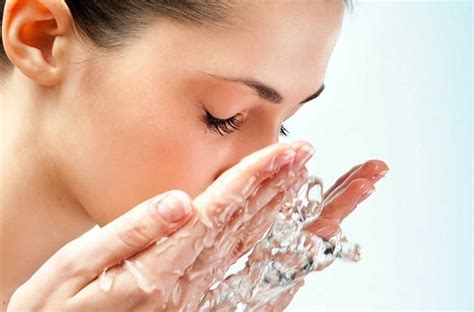 Know why cleansing, toning and moisturizing is important
