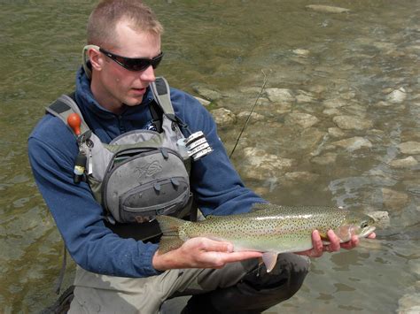 The Shotgunner's Bible: A Complete Guide To Selecting And Handling A ...