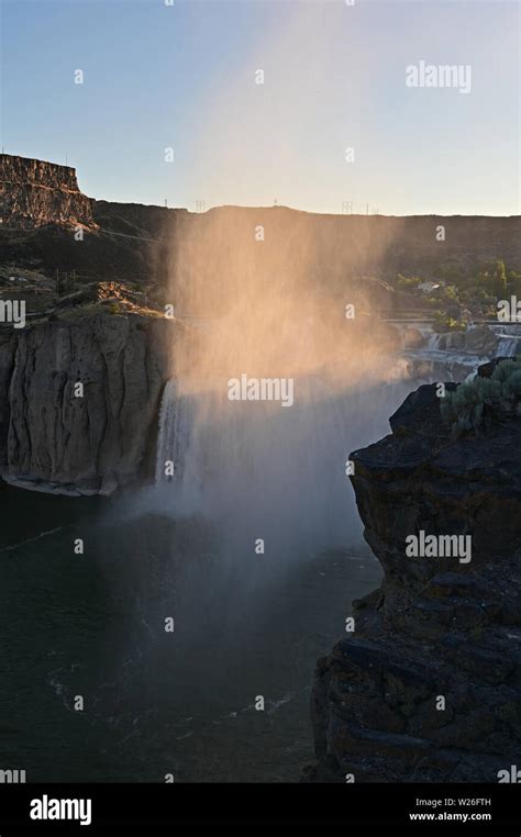 Pre dawn light in hi-res stock photography and images - Alamy