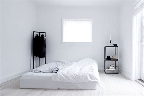 What Is A Minimalist And Why Is Everyone Becoming One?