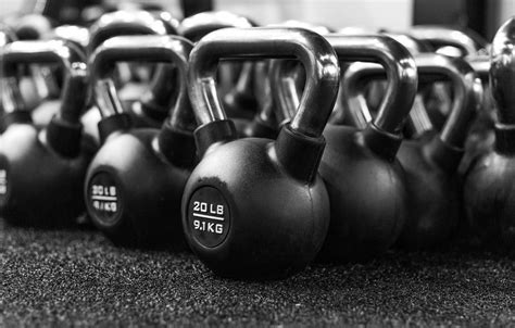 What is the Ideal Kettlebell Weight for Beginners? - Rec Xpress 24/7 Fitness