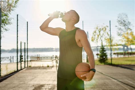 How Much Hydration Do Athletes Really Need? | SIXSTAR