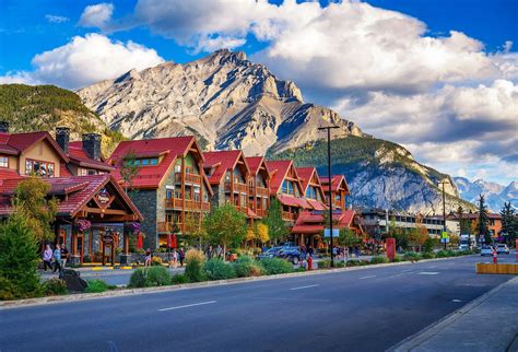 10 Most Beautiful Small Towns in Alberta - WorldAtlas