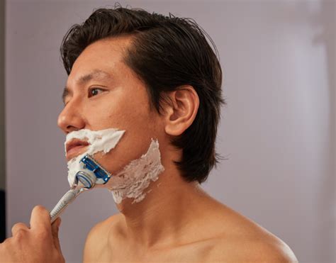 Tips to Shave Properly and Facial Hair Shaving Guide for Men
