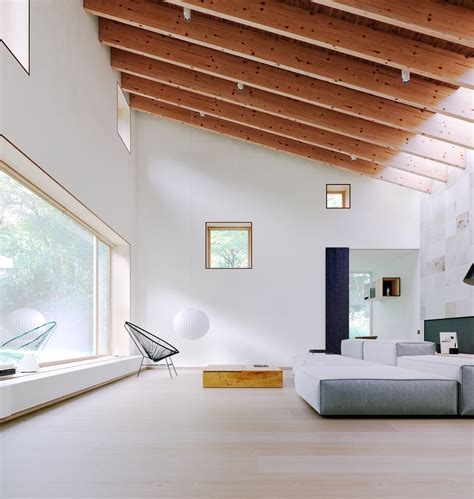 40 Gorgeously Minimalist Living Rooms That Find Substance in Simplicity