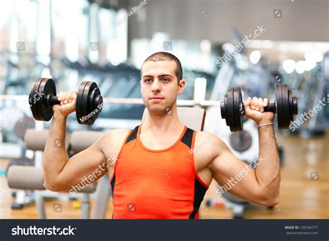 Young Man Lifting Weights Gym Stock Photo 139166777 | Shutterstock