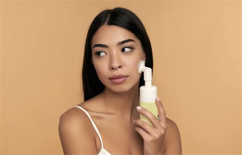 7 Top Exfoliating Brush Products We Love in 2024 - Zohna