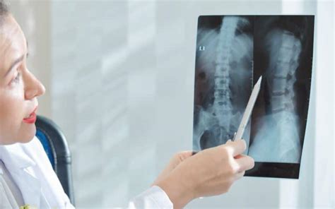 5 Reasons to Consult a Spine Surgeon for Chronic Back Pain