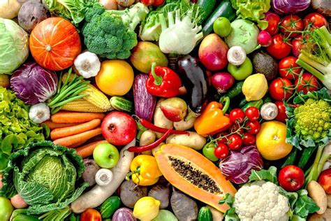 Which foods optimize male testosterone & hormonal balance for peak performance?