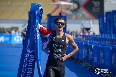 Download Triathlon Athlete Georgia Taylor Wallpaper | Wallpapers.com