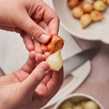 How To Blanch and Peel Pearl Onions - A Full Living
