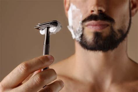 5 Types Of Razors You Can Use To Shave Your Face | Razor Types Pros & Cons
