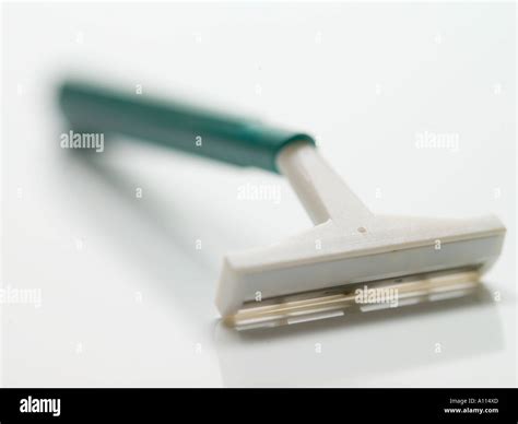 razor blade, close up, sharp, body, cleaning, plastic knives, white, light green, handle, close ...