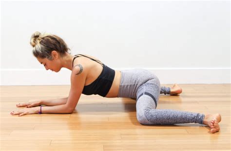 Frog Stretch Pose Exercise - Tips and Techniques - Health Hyme