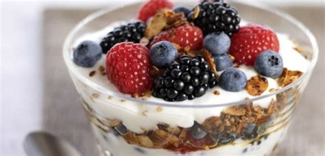 Healthy Greek Yogurt Berry Granola Parfait - AOL Food