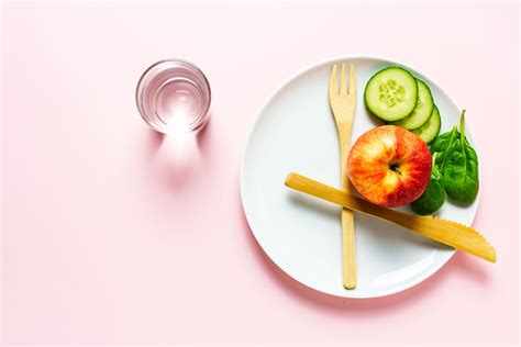A dietitian’s advice on meal timing - Levels