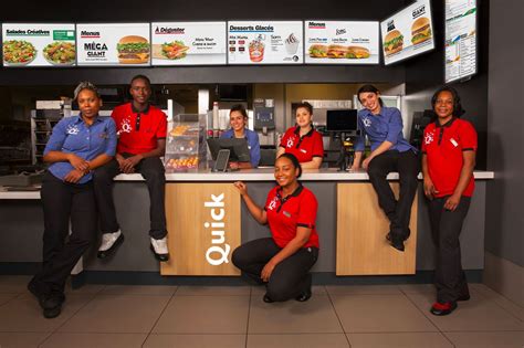 Évolution de Carrière et Types de Contrats - Quick France