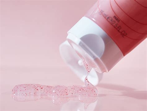 Gentle Facial Exfoliating Gel for Sensitive Skin | Avene