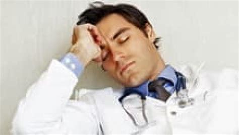 Sleep-deprived doctor problem needs strategy | CBC News