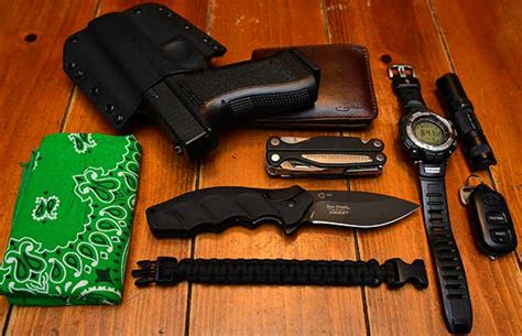 Everyday Carry Essentials – Gear That Can Save Your Life - The Prepper Dome