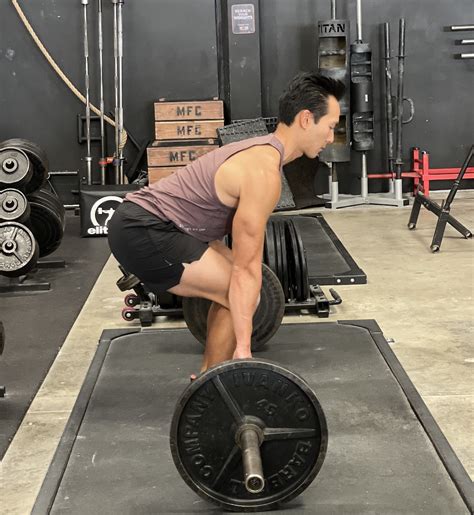 Round Back Deadlift