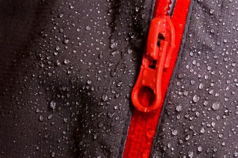 How Long Do Waterproof Jackets Last? A Guide to Rain Jacket Durability – Outlife Expert