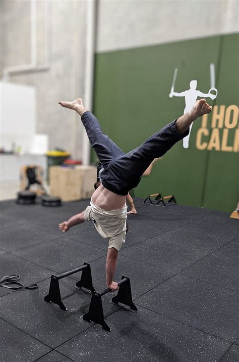Beyond the big three lifts, what is one often-overlooked accessory exercise that significantly improves men’s core strength for compound movements?