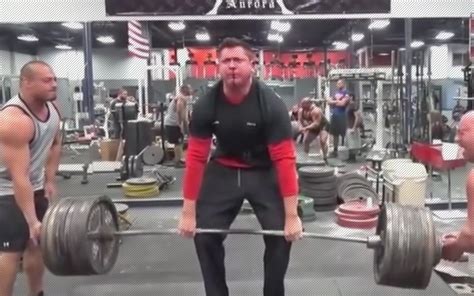 WATCH: Bodybuilder Nearly Explodes Doing Heavy Deadlift – Fitness Volt ...