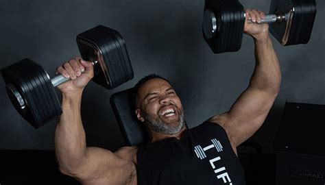 Maximize male strength: How to break plateaus for peak gym performance?