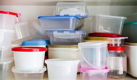 Why You Should Avoid Using Plastic Containers