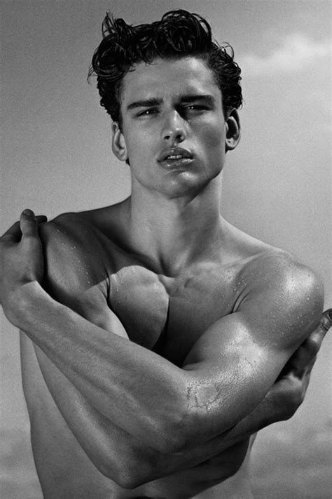 8 Top Male Models In The World