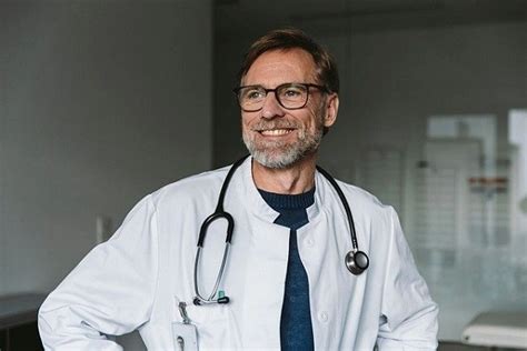 ¿Cuáles son las funciones de un Doctor? | Euroinnova